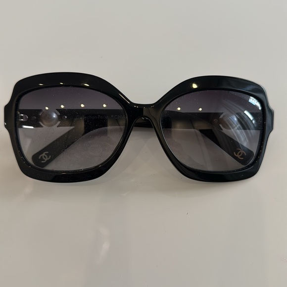 Chanel Pearl Collection Sunglasses 5132-H Black - Picture 3 of 9